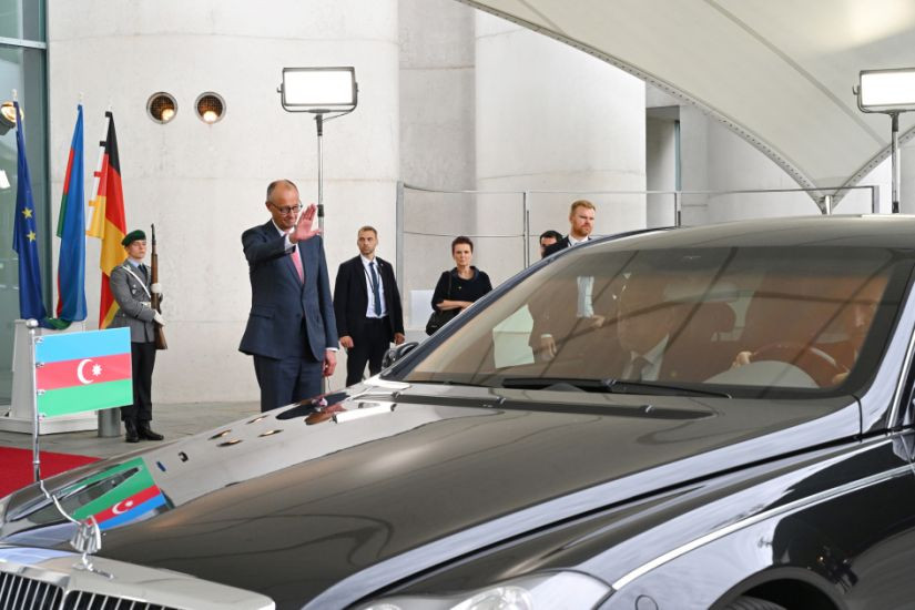 Prezident İlham Əliyev və Federal Kansler Fridrix Merts mətbuata bəyanatlarla çıxış ediblər