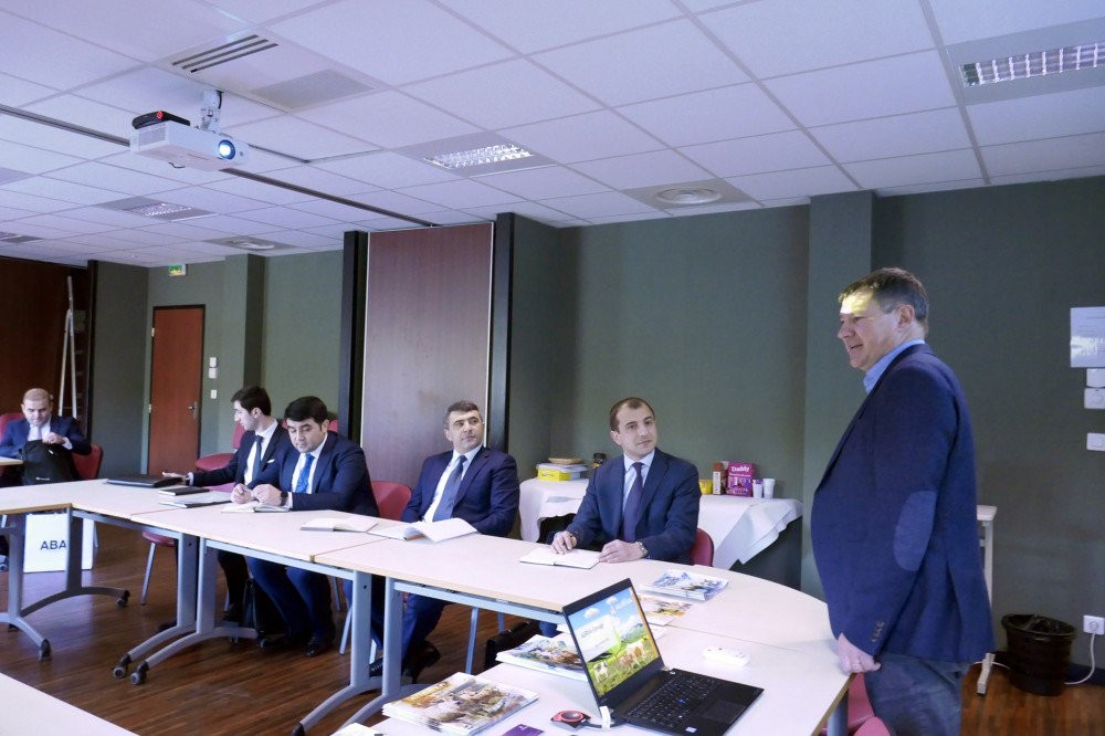 “İnam Kərimov Fransaya getməkdənsə…” –Ekspert yeni nazirin fəaliyyətini tənqid edir