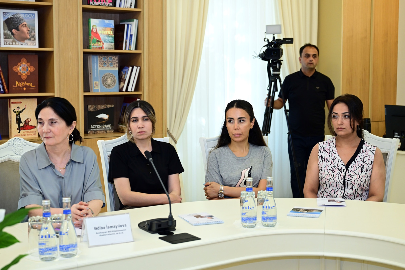 Milli Kitabxanada “Heydər Əliyev: dövlət suverenliyi və konstitusiya quruluşu” mövzusunda elmi konfrans keçirilib