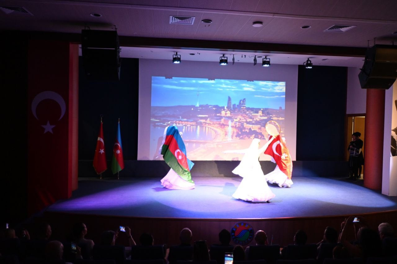 Antalyada "Azərbaycan İncəsənət Həftəsi" çərçivəsində Azərbaycan sənətçilərinin iştirakı ilə konsert proqramı təşkil edilib