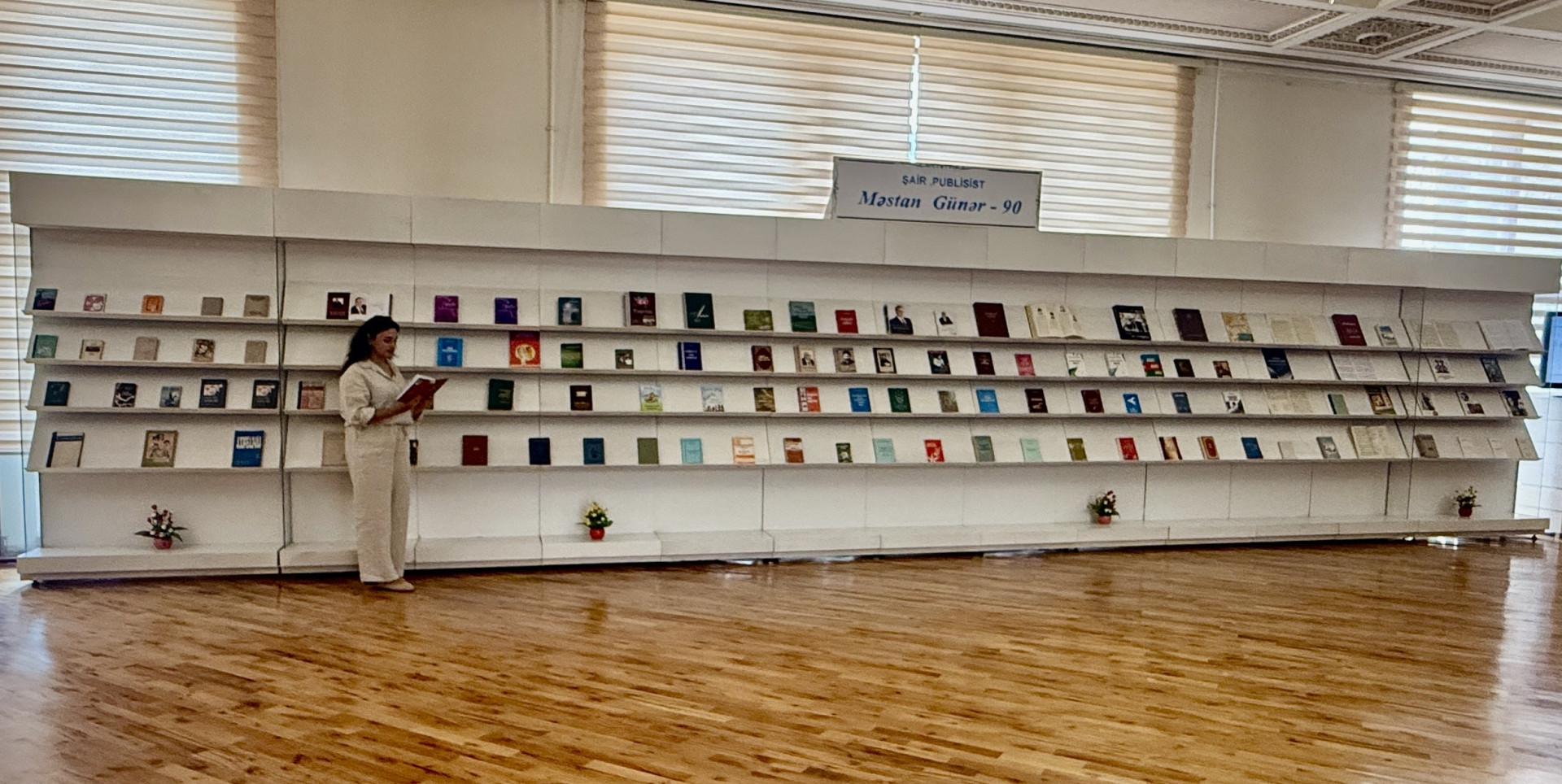 Milli Kitabxanada “Şair, publisist Məstan Günər – 90” adlı kitab sərgisi açılıb