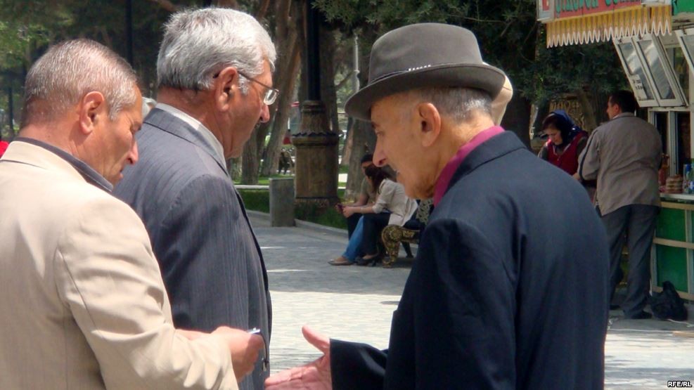 İqtisadçı Rövşən Ağayev:"Son 30 ildə pensiya alanların sayı ən aşağı həddə enib"