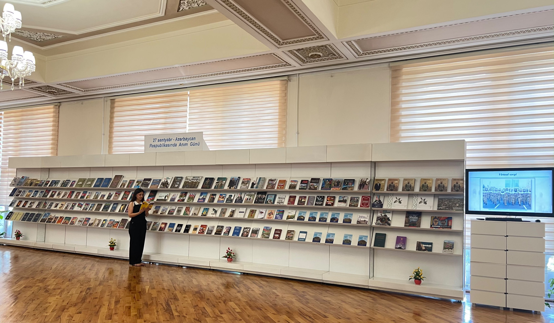 Milli Kitabxanada “27 sentyabr – Azərbaycan Respublikasıının Anım Günü” adlı virtual və eyniadlı ənənəvi kitab sərgisi istifadəçilərə təqdim olunub