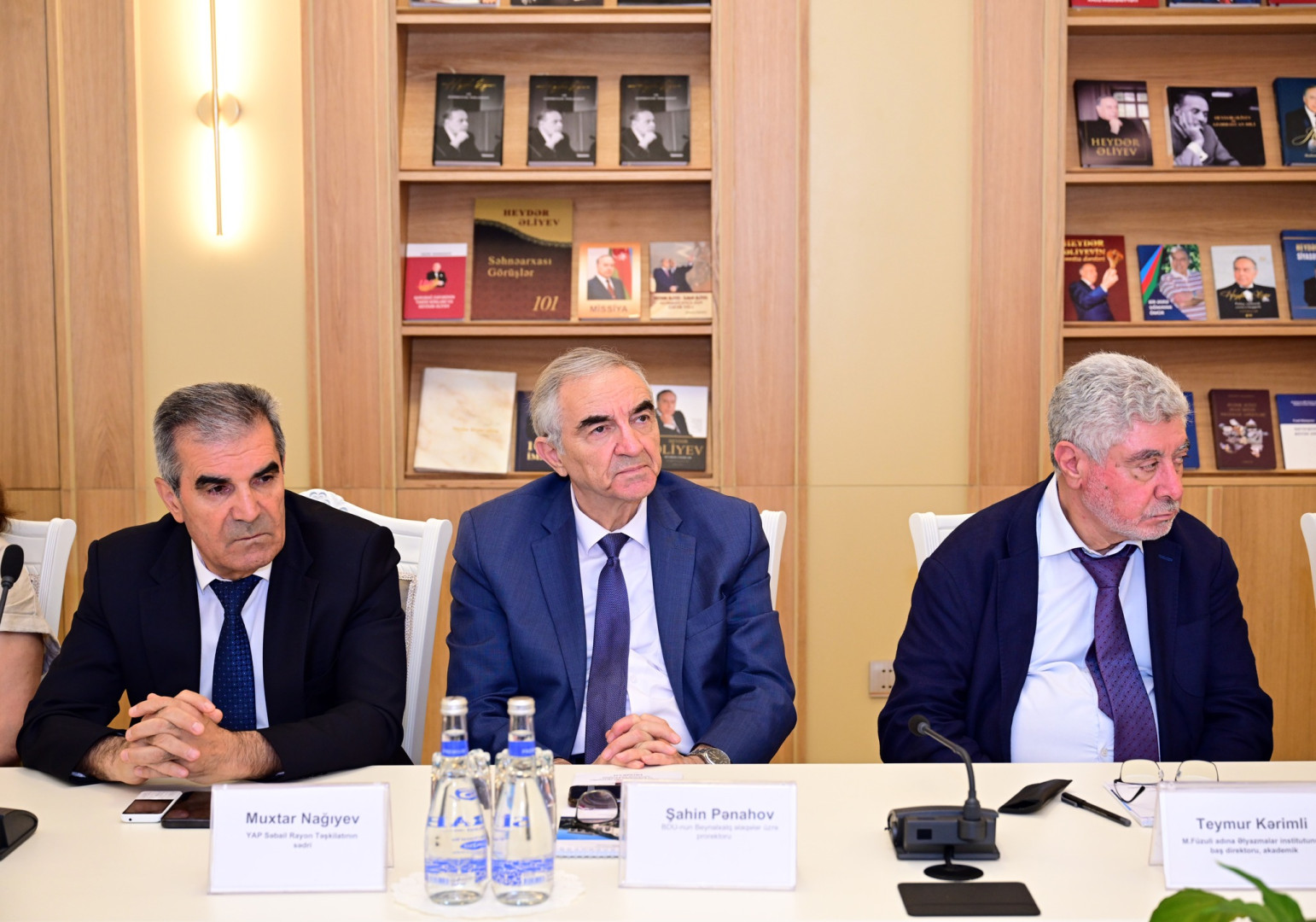 Milli Kitabxanada “Heydər Əliyev: dövlət suverenliyi və konstitusiya quruluşu” mövzusunda elmi konfrans keçirilib