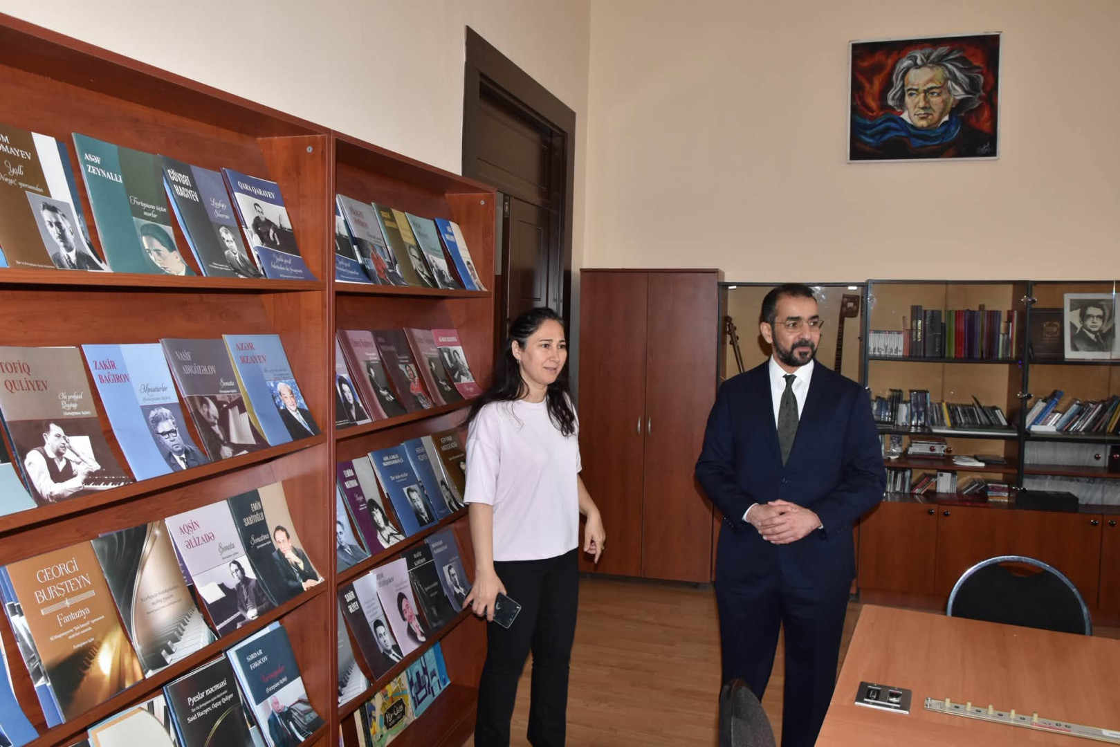 Birləşmiş Ərəb Əmirlikləri Nəşriyyatçılar Assosiasiyasının icraçı direktoru Raşid Əl-Kusu Milli Kitabxanada olub