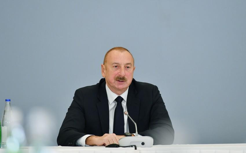 "OLA BİLƏR Kİ, CƏNAB BOREL YUXULAR GÖRÜR" -