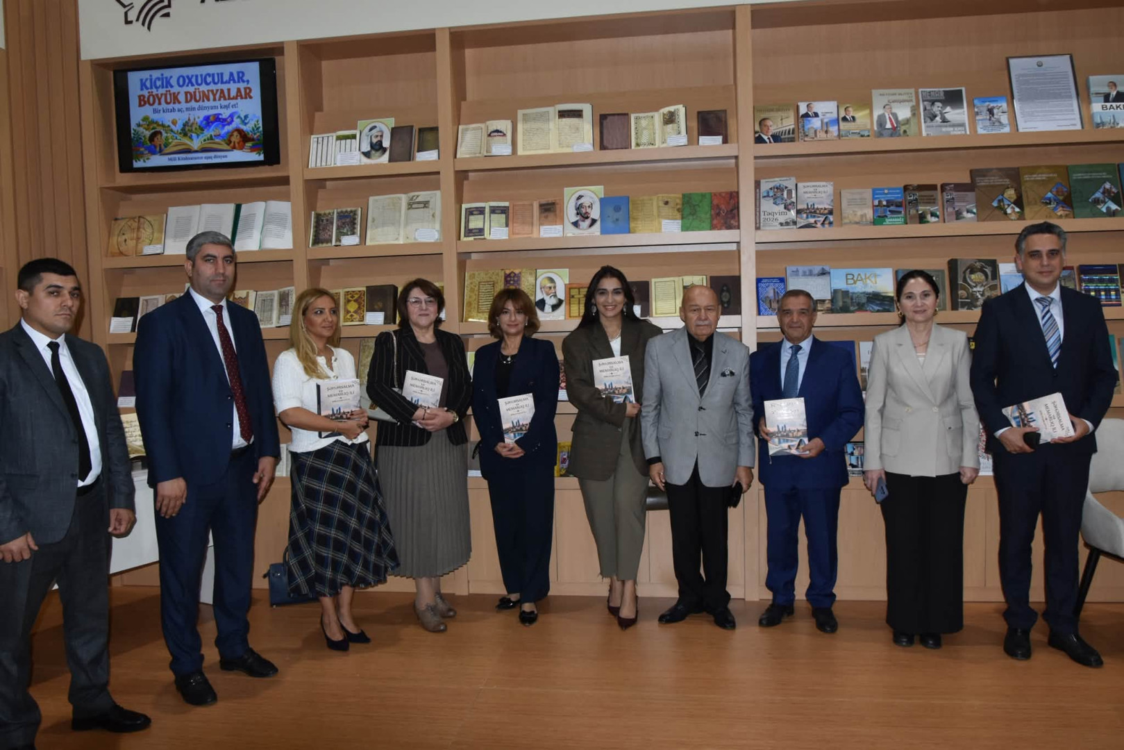 Mədəniyyət Nazirliyi və Milli Kitabxanasının birgə hazırladığı “Şəhərsalma və Memarlıq İli.Biblioqrafiya” kitabının və eyniadlı elektron məlumat bazasının təqdimatı keçirilib