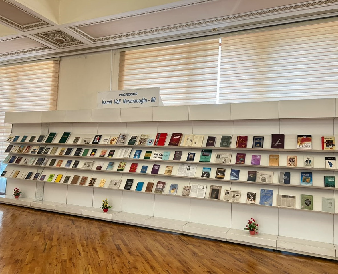 Milli Kitabxanada “Professor Kamil Vəli Nərimanoğlu - 80” adlı ənənəvi kitab sərgisi istifadəçilərə təqdim olunub