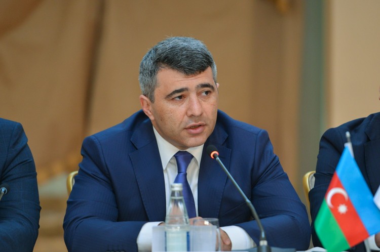 İnam Kərimov əmr imzaladı-