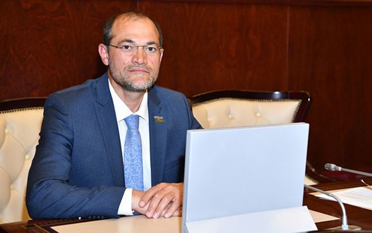 Razi Nurullayev: “Mən azərbaycanlı adında xalq tanımıram, biz hamımız türkük”