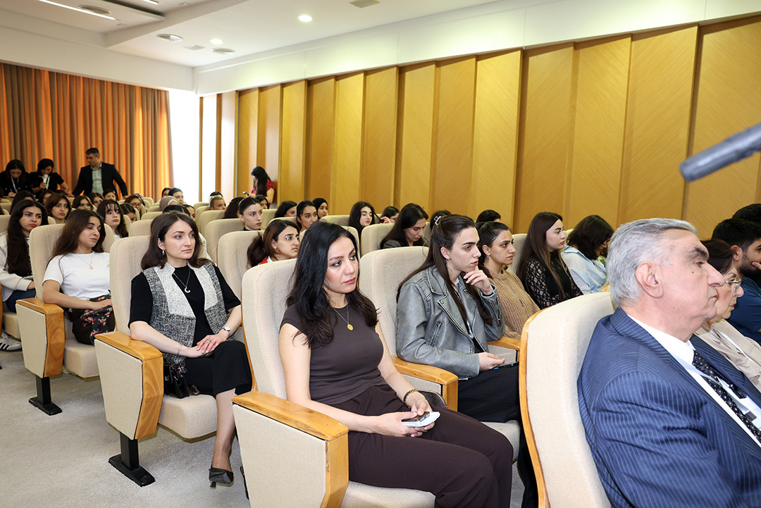 ETN İnformasiya Texnologiyaları İnstitutunun əməkdaşları “Şəhər mühitində mədəni irs və müasir incəsənət dialoqu” mövzusunda keçirilən tədbirdə iştirak ediblər