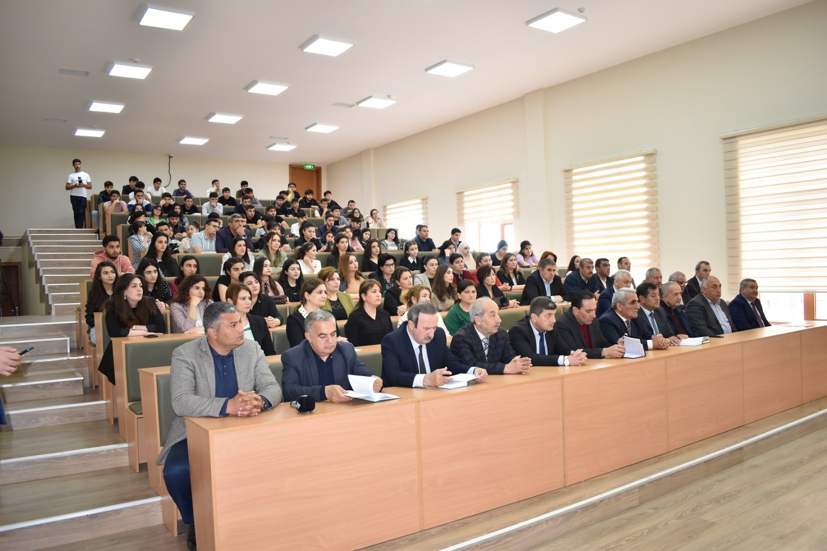 ADAU-da “Qarabağın təbiəti və ekologiyası” adlı kitabın təqdimatı keçirilib