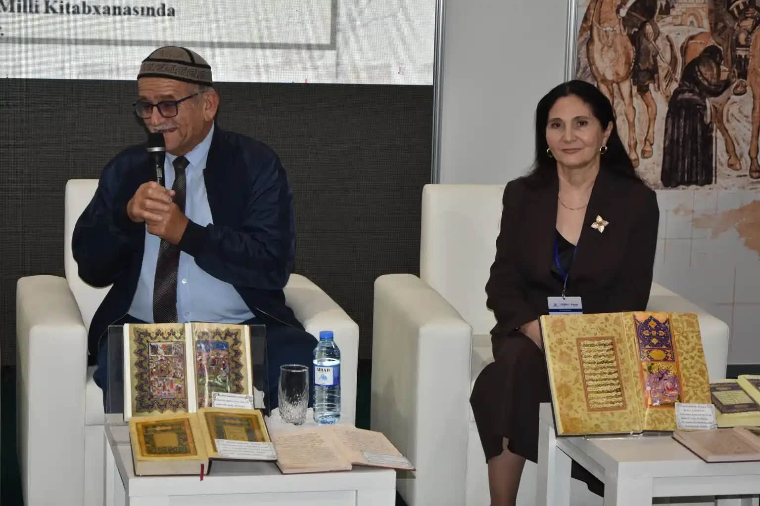 “Milli mənəvi dəyərlərin Vətənə qayıdışı” layihəsi üzrə dünya kitabxanalarında mühafizə olunan Azərbaycan ədəbiyyatı klassiklərinin əlyazmalarının reprint nəşrlərinin təqdimatı keçirilib