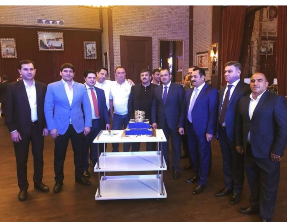 Deputat özünə dəbdəbəli ad günü keçirdi