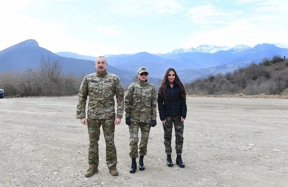 Prezident İlham Əliyev Füzuli-Şuşa yolunun və Füzulidə hava limanının təməlini qoyub, Şuşa şəhərində səfərdə olub