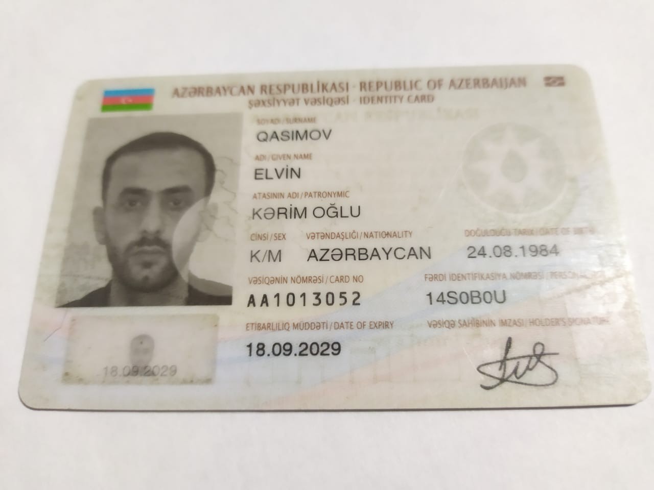 Elvin Qasımovu keçmiş deputat məhkəməyə verib