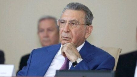 Ramiz Mehdiyevin “qara kassa”sı adlandırılan iş adamı qaynının həbsini istəyir -