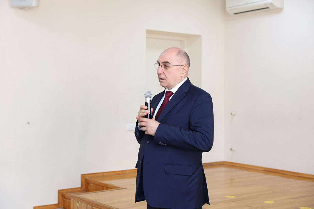 Bakı Beynəlxalq Təhsil Kompleksində süni intellekt və kibertəhlükəsizlik mövzusunda görüş təşkil olunub