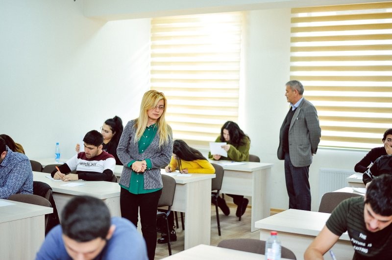 Qərbi Kaspi Universitetində qış imtahan sessiyası davam edir