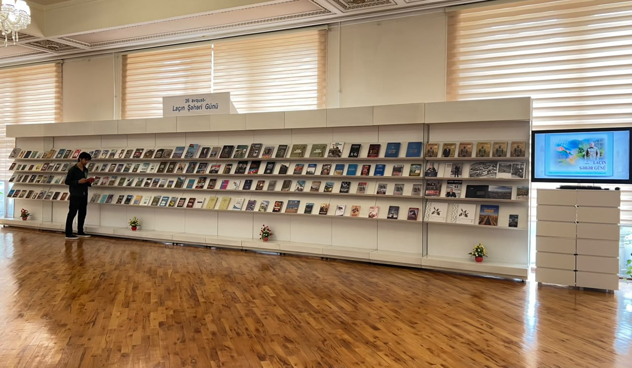 Milli Kitabxanada “26 avqust – Laçın şəhəri Günü” adlı virtual və eyniadlı ənənəvi kitab sərgisi istifadəçilərə təqdim olunub
